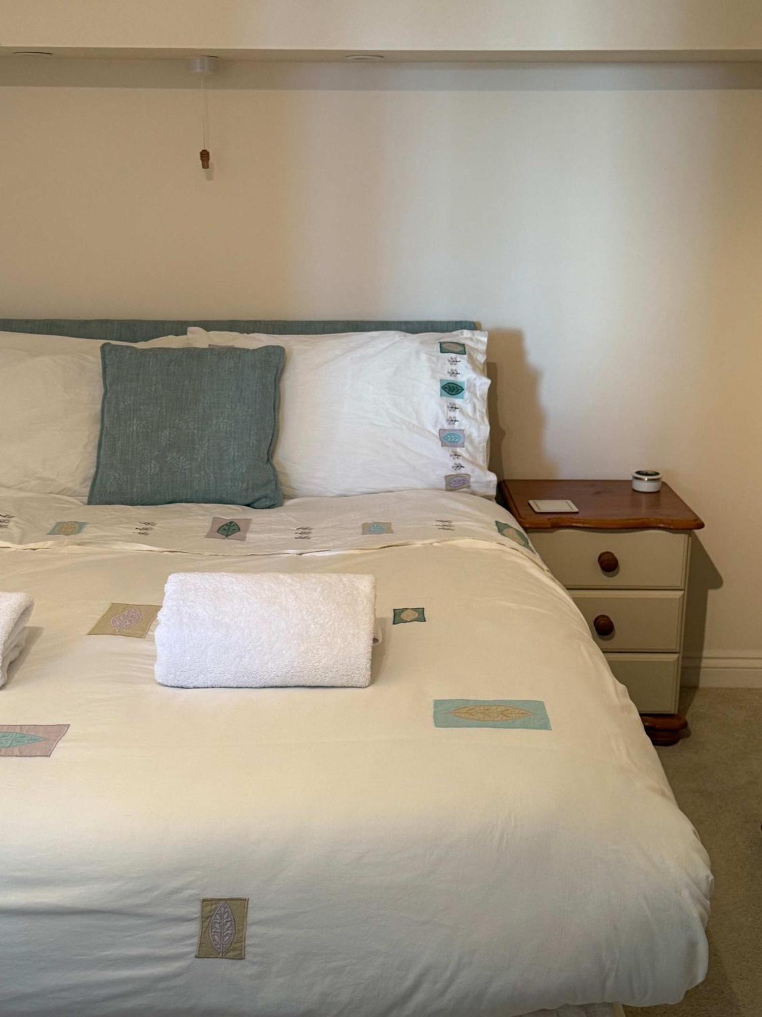 Fabulous High Street Townhouse With Stunning Views & Parking At 'Eagles Nest' Villa Falmouth Buitenkant foto