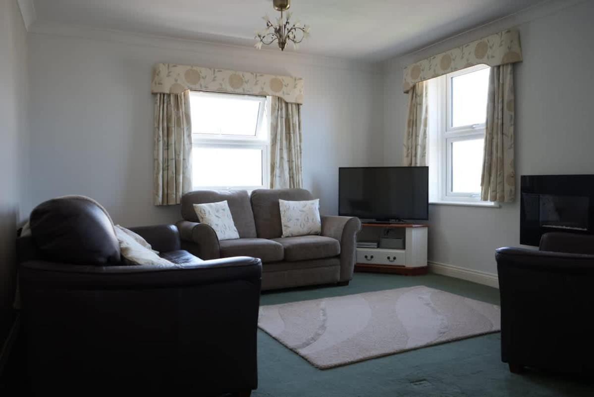 Fabulous High Street Townhouse With Stunning Views & Parking At 'Eagles Nest' Villa Falmouth Buitenkant foto