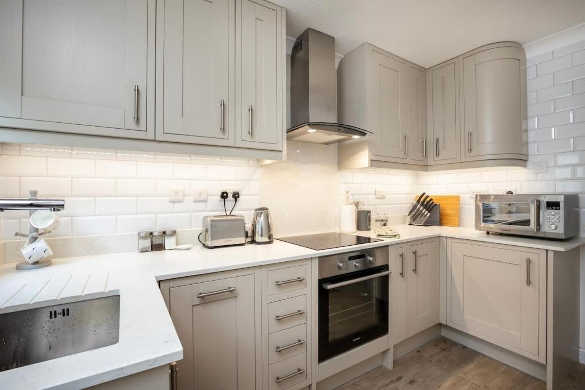 Fabulous High Street Townhouse With Stunning Views & Parking At 'Eagles Nest' Villa Falmouth Buitenkant foto